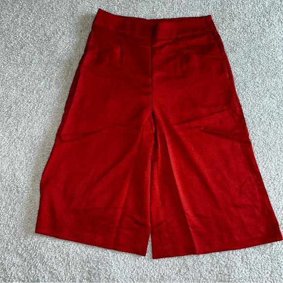 Elegant Red Wide Leg cropped trousers - Picture 1 of 6